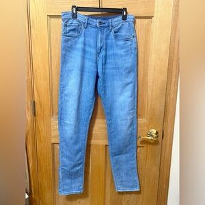 Uniqlo Super Soft Stretchy Jeans - Men’s size medium 30-33 inch